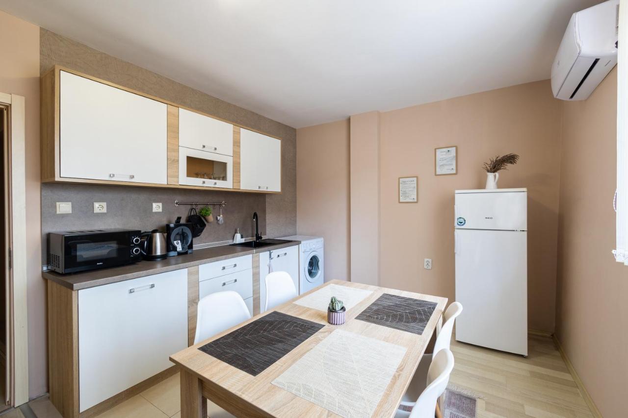 Central Point Apartments Ruse Extérieur photo