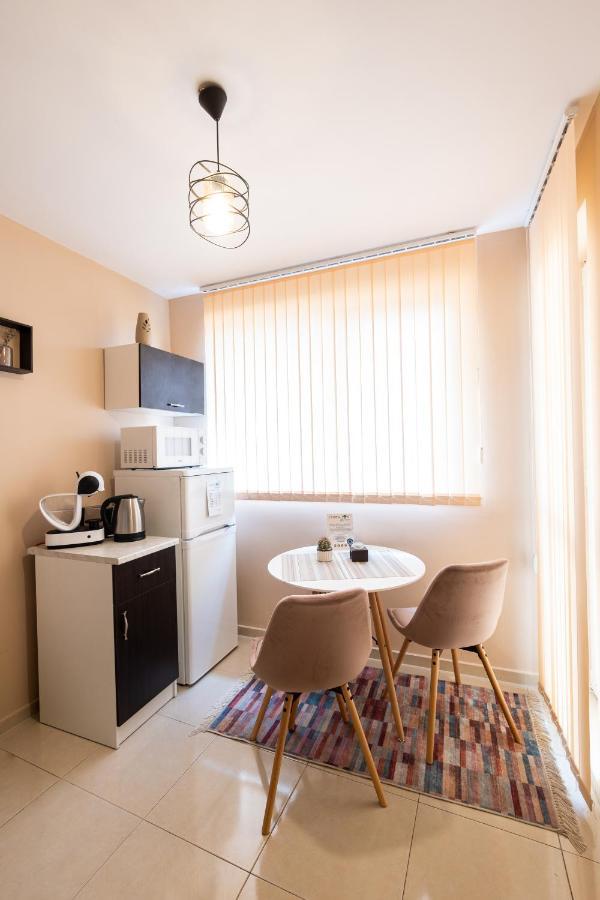 Central Point Apartments Ruse Extérieur photo
