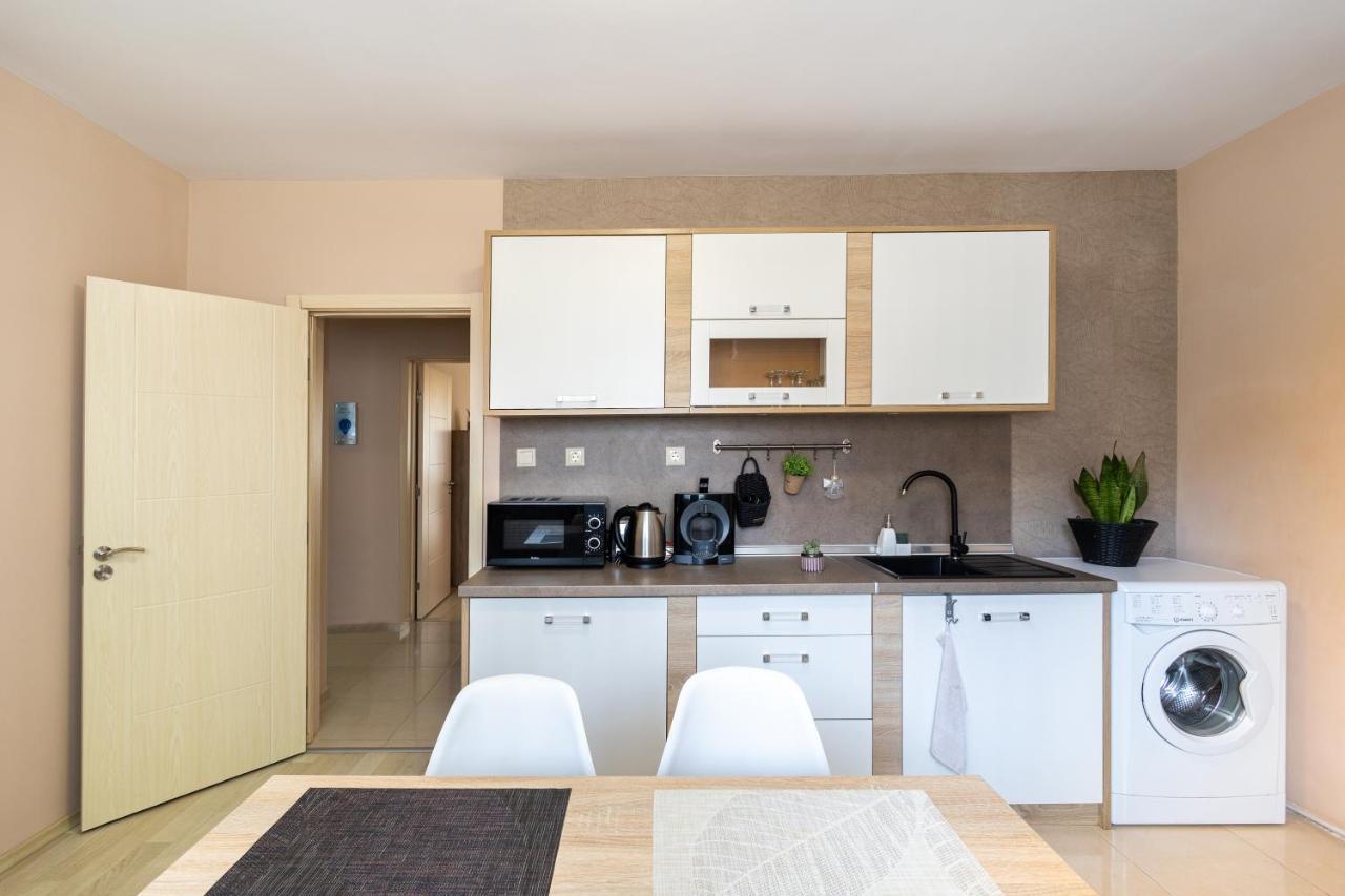 Central Point Apartments Ruse Extérieur photo