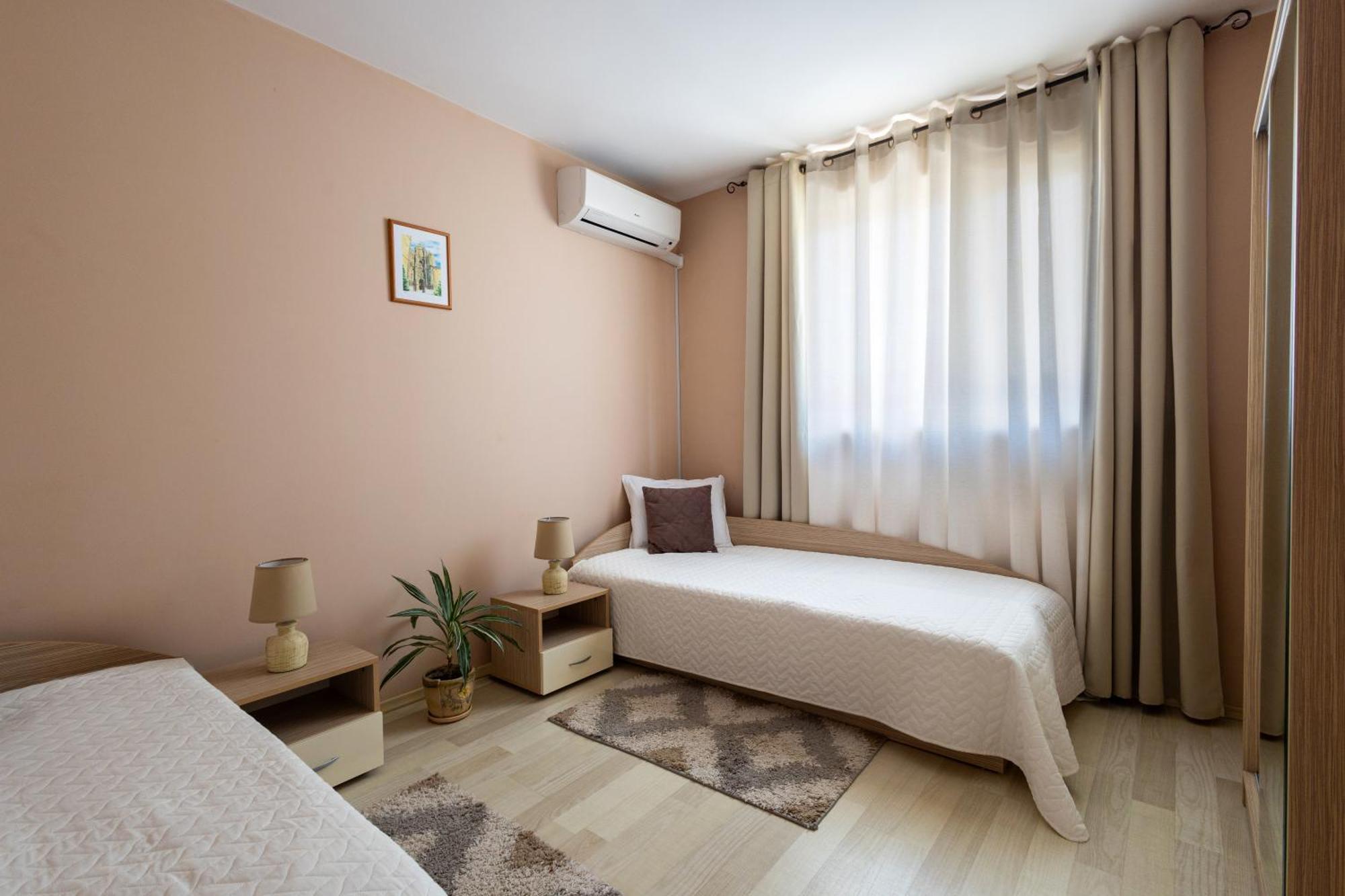 Central Point Apartments Ruse Extérieur photo
